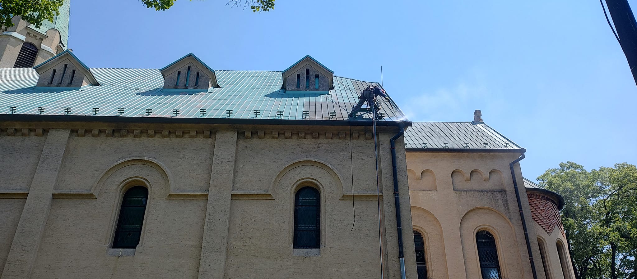 Roof cleaning, Gutter cleaning